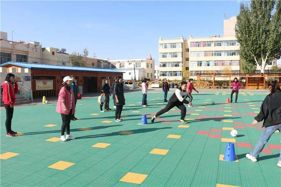 《小足球大教育》足球游戏培训“开云电竞”(图4)
《小足球大教育》足球游戏培训“开云电竞”(图4)