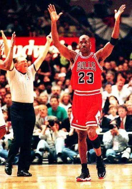 
美媒评NBA历史球鞋TOP5 AJ1屈居第二 阿迪仅有一席【开云电竞】(图9)